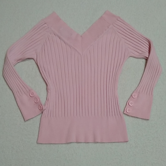 Q&A Tops - Free with purchase of 2nd item - Light Pink Q&A Juniors Large 3/4 sleeves